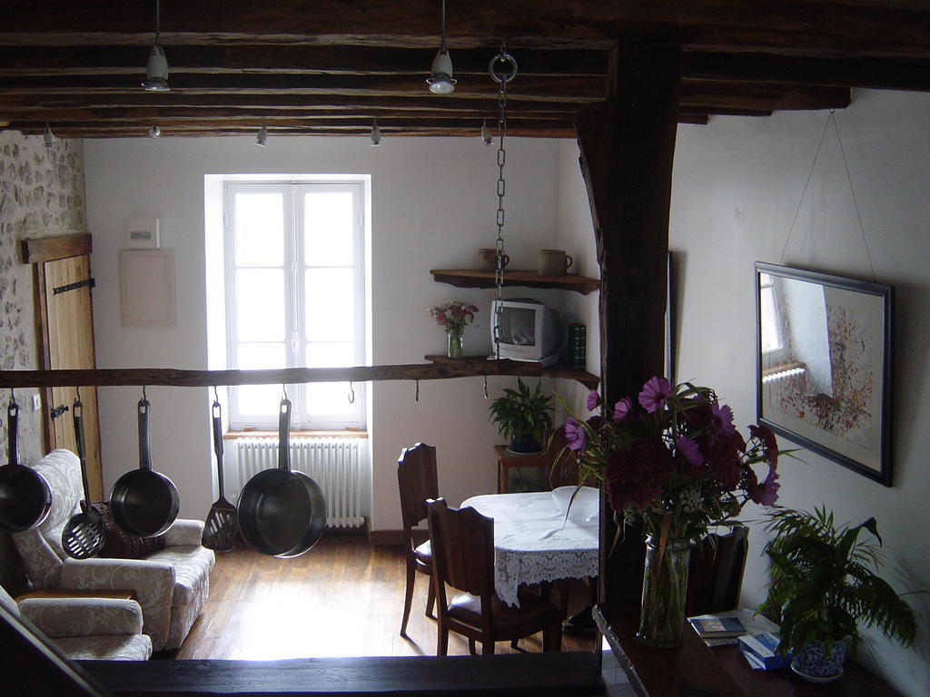 Chez Tartaud Villa Lathus St Remy Exterior photo